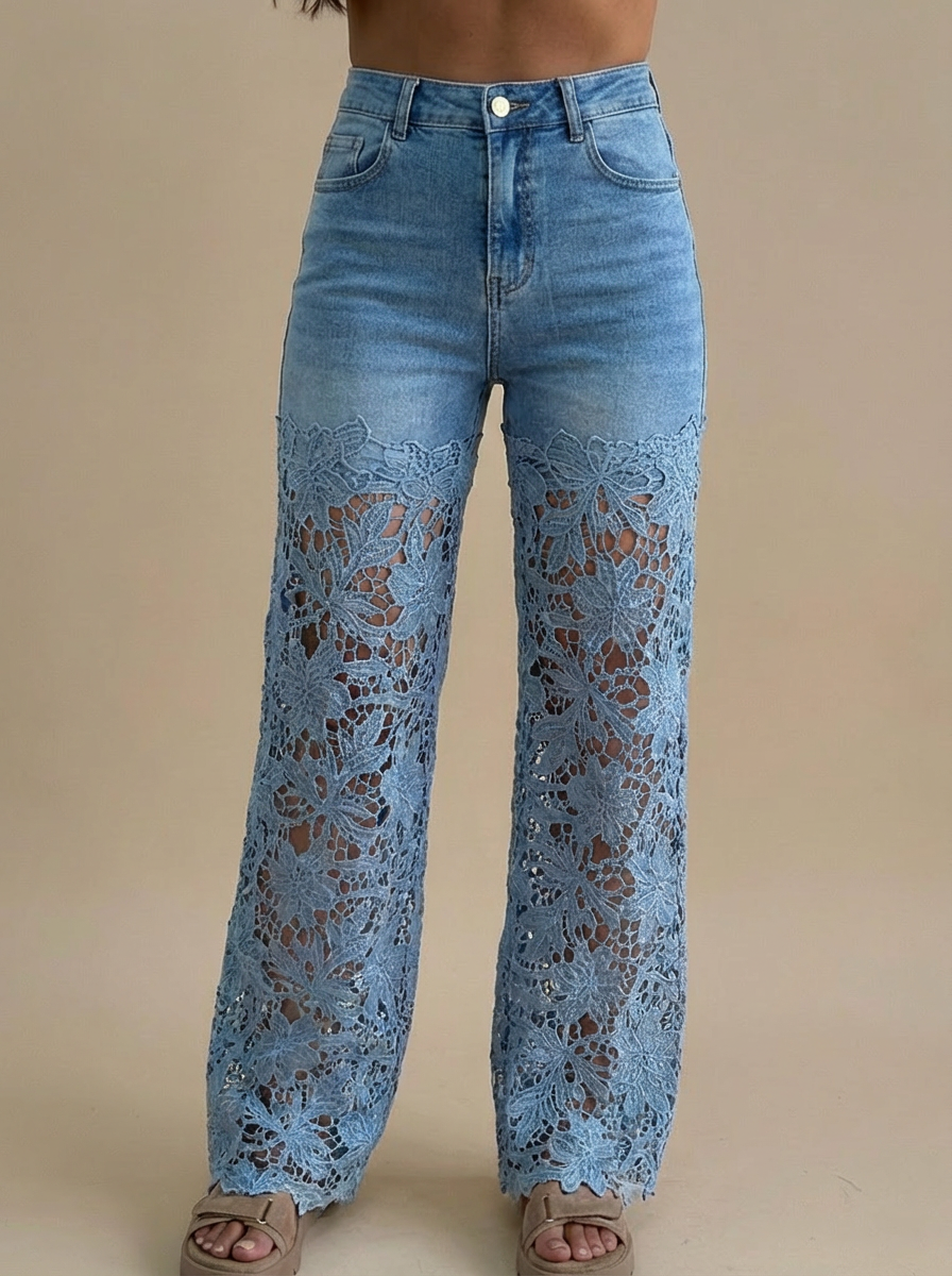 AURORA | Jeans elegantes con encaje floral